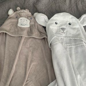 Gender neutral baby hooded towels